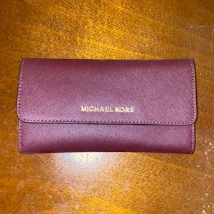 NWT Michael Kors jet set travel in merlot color